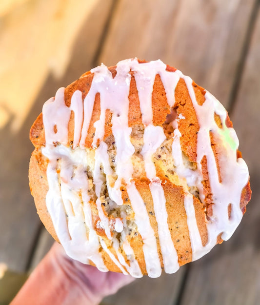 Lemon Poppyseed Muffin